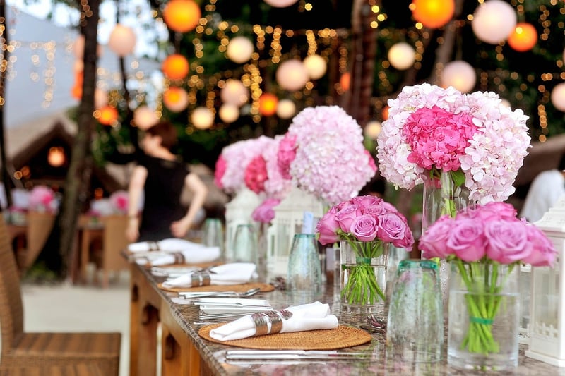 Al Fresco Dining